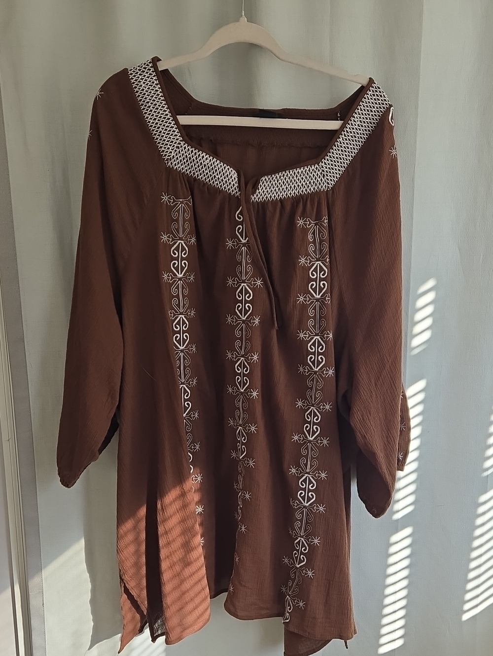 ellos Brown Embroidered Peasant Tunic with White Trim